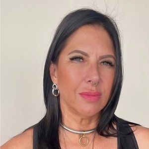 Meet your Posher, Carol